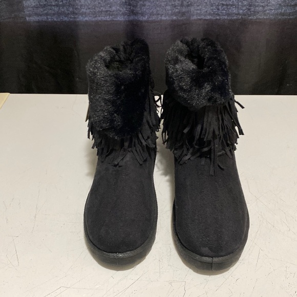 New Mudd black boots with fur size 8.5 - Picture 2 of 12